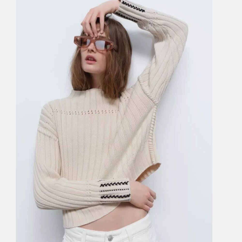 NWT ZARA Cotton Ecru Crop Embroidered  Sweater  Medium